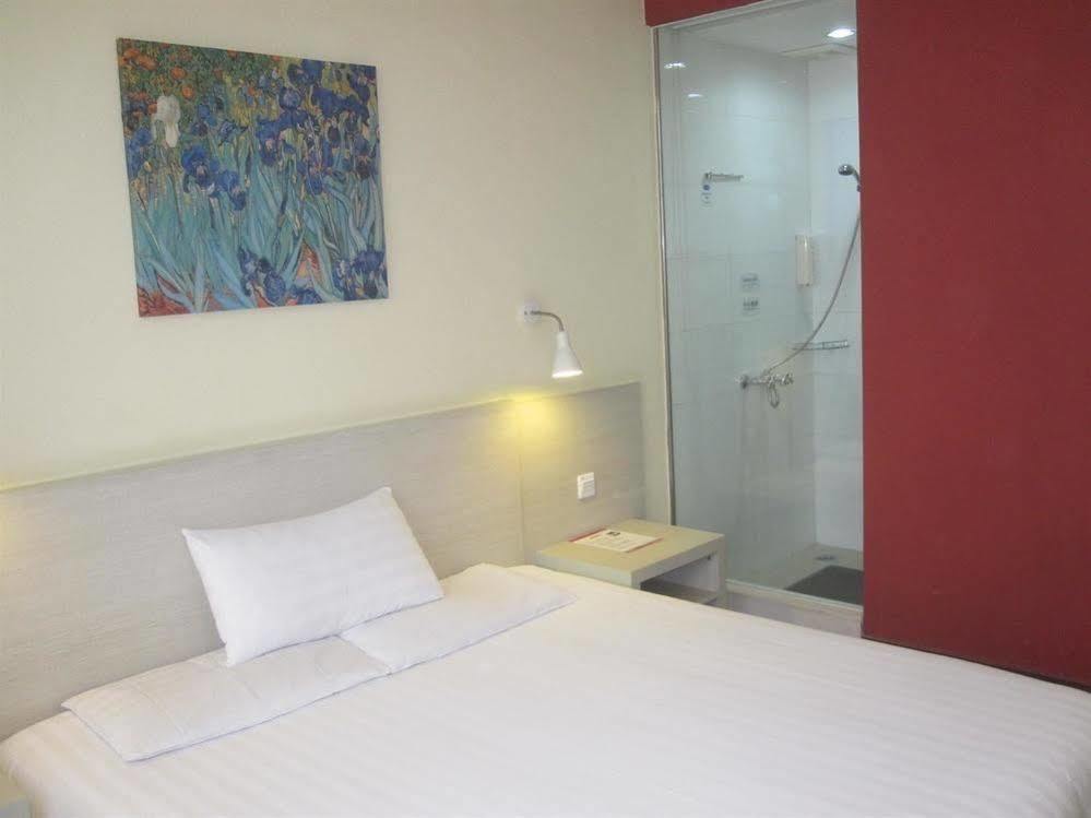 Hanting Hotel Fuzhou Wuyi Square Bagian luar foto